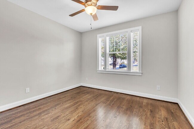 Building Photo - 7 Nakkol Dr