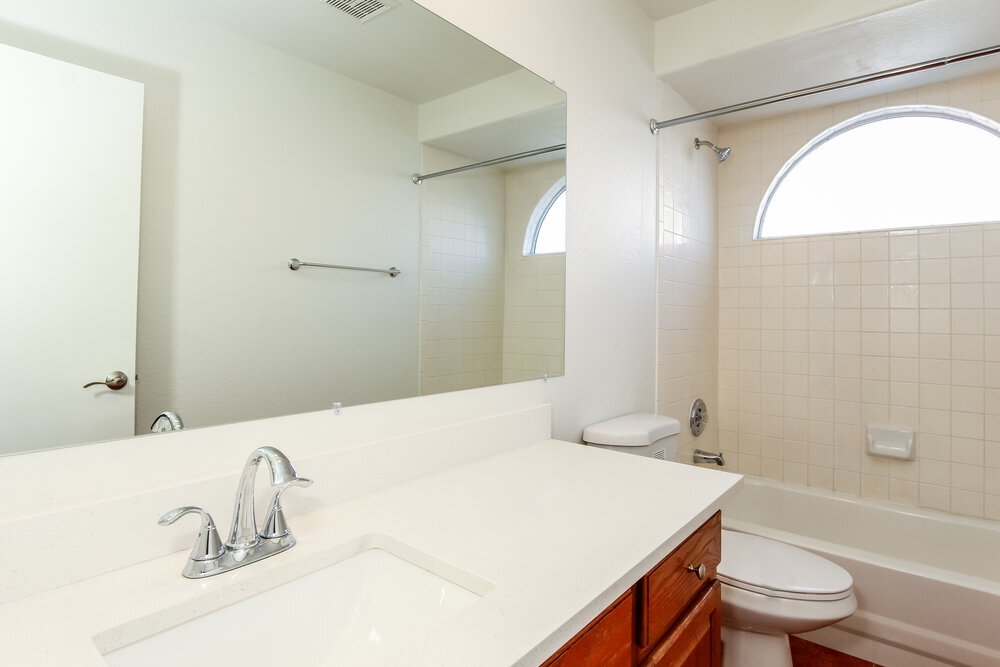 Building Photo - 14317 N 75th Dr