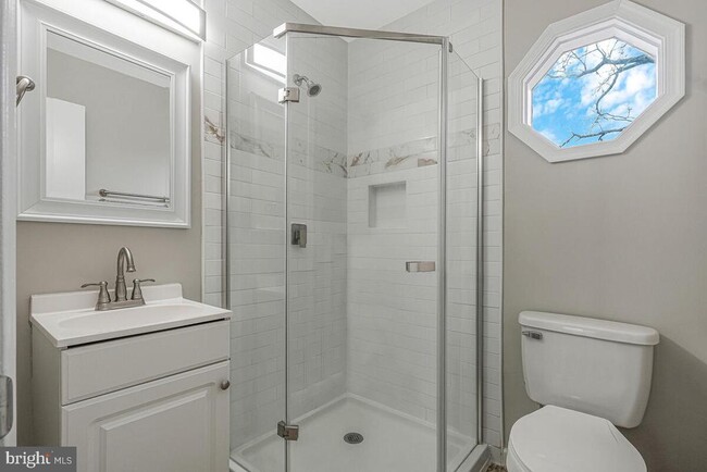 Building Photo - 5204 Flounder Ct W