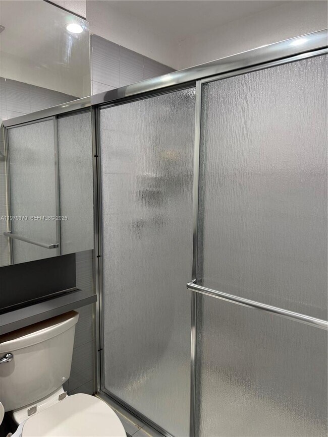 Building Photo - 470 NE 127th St