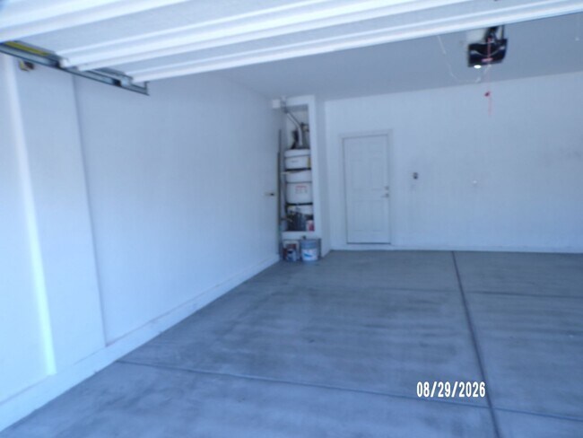 Building Photo - 1051 Whitworth Ave