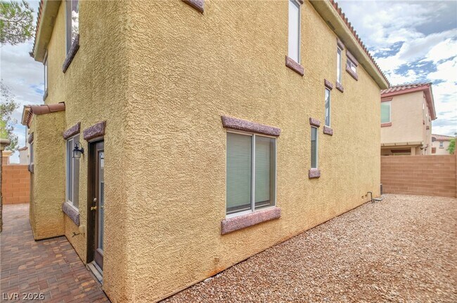 Building Photo - 10519 Allegrini Dr