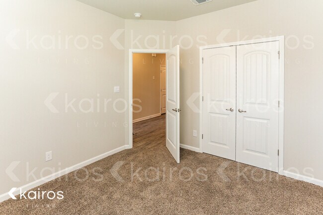 Building Photo - 6515 Tiger Pointe Dr.