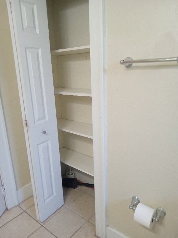 Building Photo - 801 E Frierson Ave