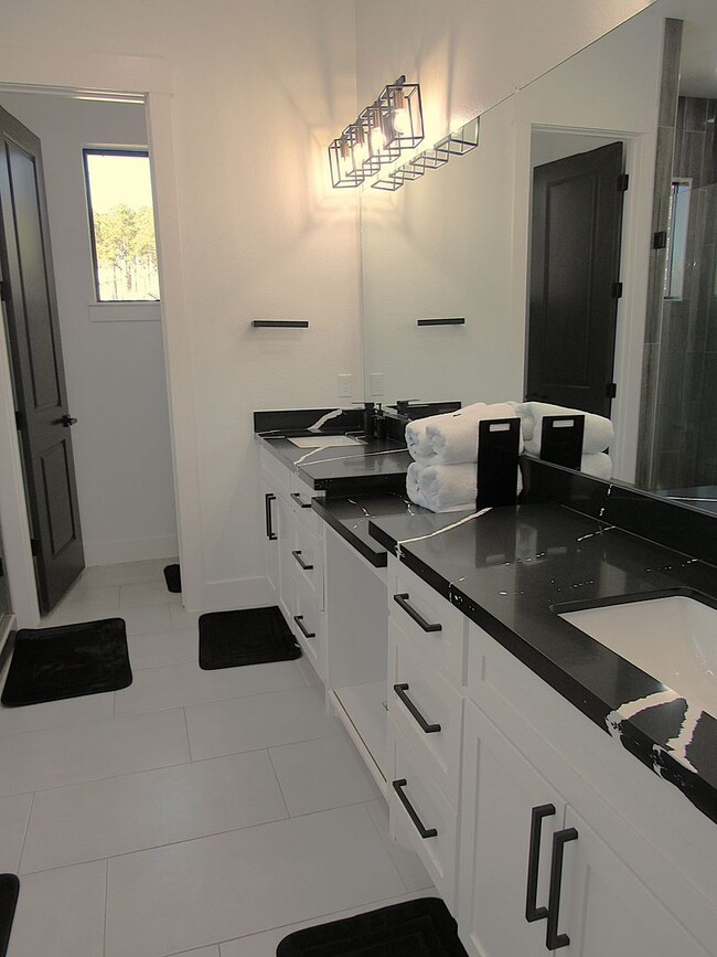 Building Photo - Resort Like Living in a Country Setting