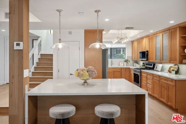 Building Photo - 234 S Tower Dr