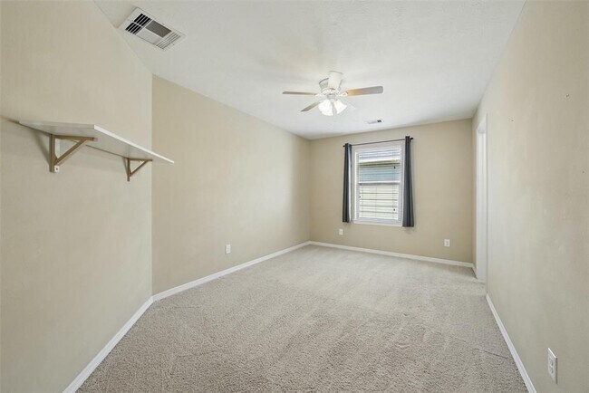 Building Photo - 27154 Harvest Pointe Ln
