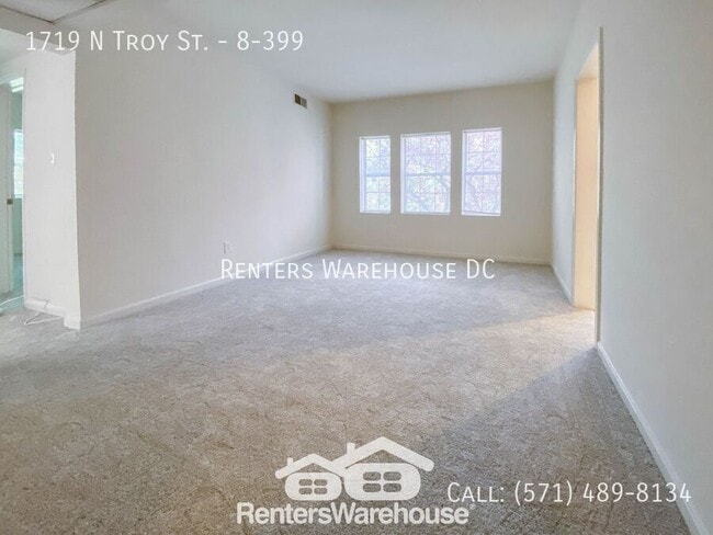 Building Photo - 1719 N Troy St