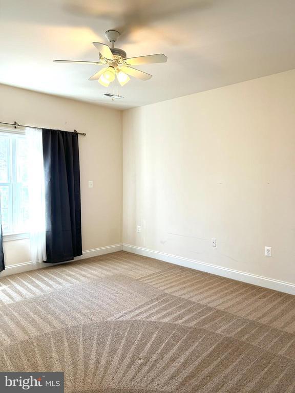 Building Photo - 8777 Sandy Beach Ln