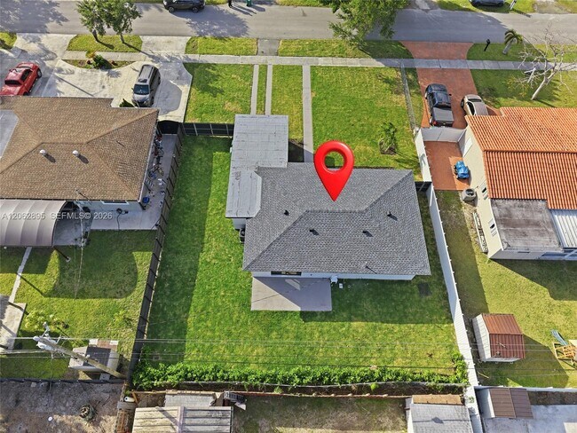 Building Photo - 9660 Dominican Dr