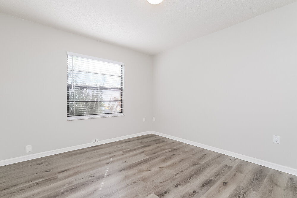 Building Photo - 4828 Crestknoll Ln