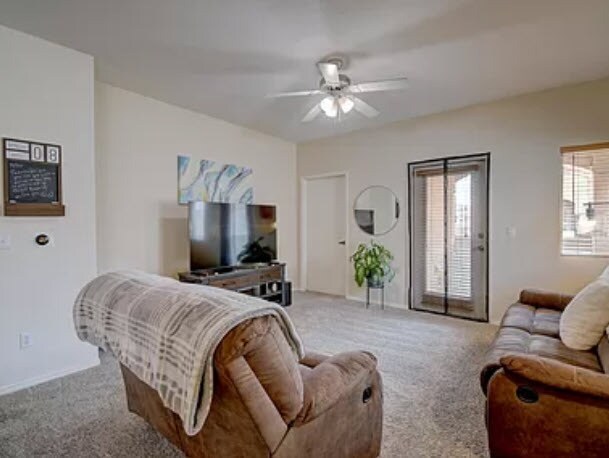 Building Photo - 6800 Vista Del Norte Dr NE