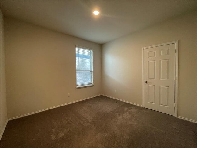 Building Photo - 1801 T H Johnson Dr