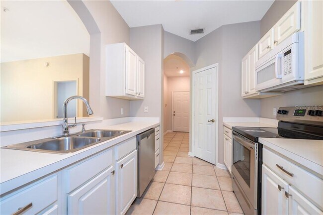 Building Photo - 7135 Yacht Basin Ave