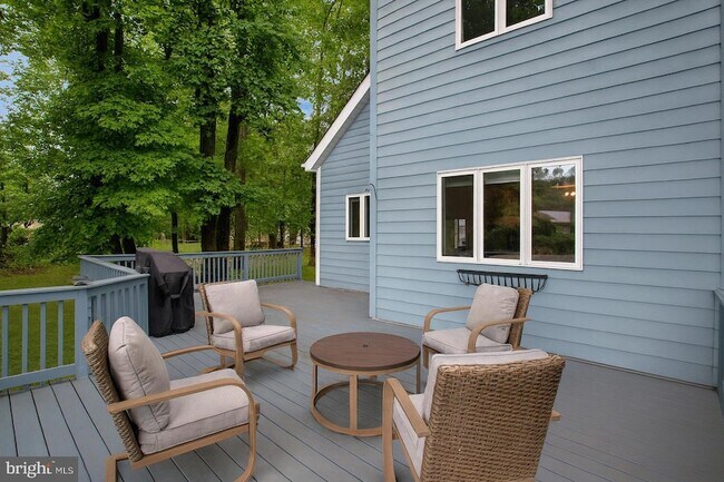 Building Photo - 920 Old Annapolis Neck Rd