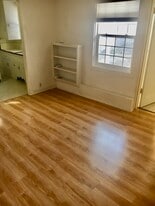 Building Photo - 1327 40th Ave