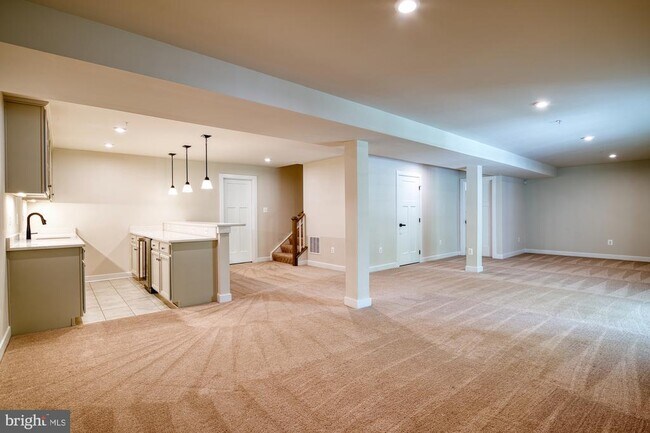 Building Photo - 3163 Dodder Wy