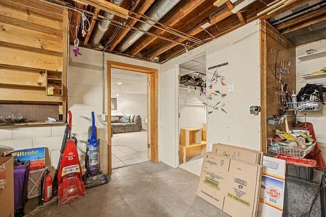 Building Photo - 3315 Marlane Ave