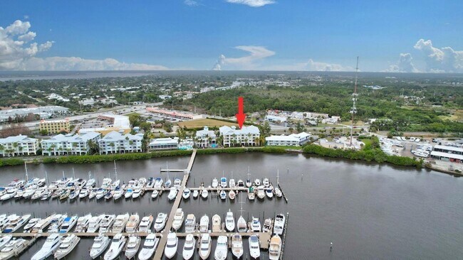 Building Photo - 975 NW Flagler Ave