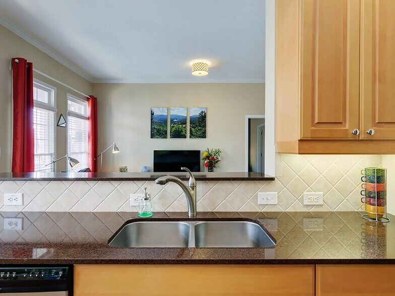 Building Photo - 50 Biscayne Dr NW