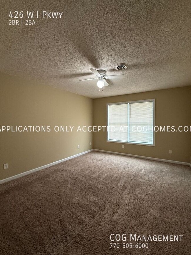 Building Photo - 426 WI Pkwy