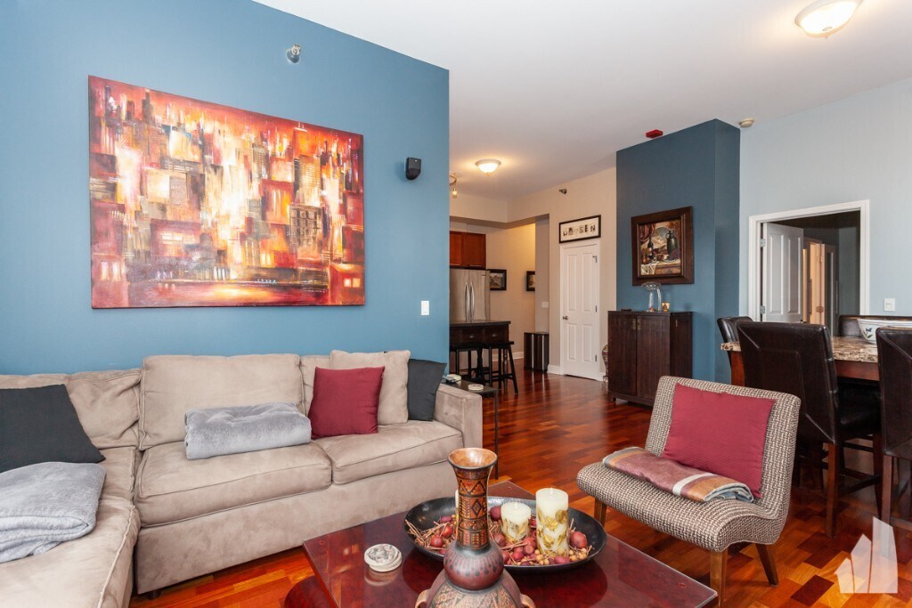 Building Photo - 1464 S MICHIGAN Ave