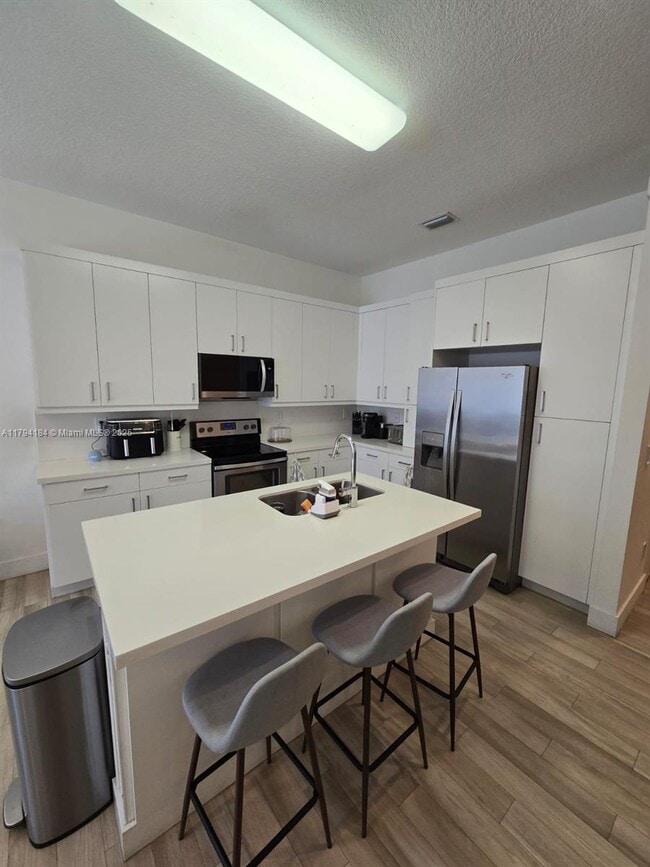 Building Photo - 17545 SW 150th Ct