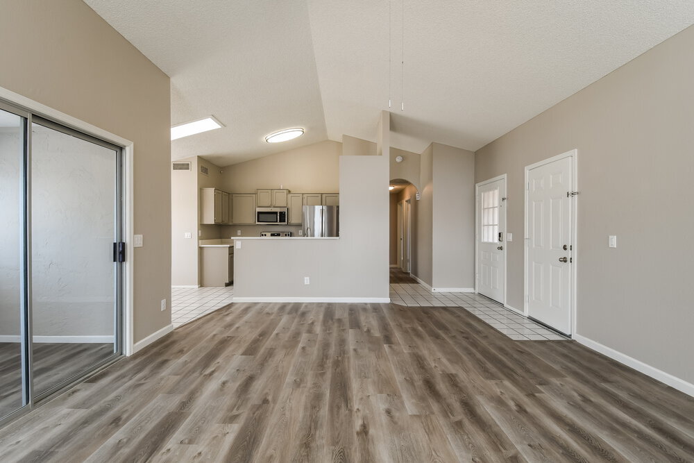 Building Photo - 20610 N 6th Dr