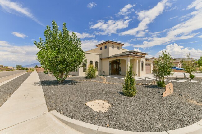 Building Photo - 8024 Canoncito Dr