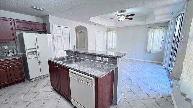 Building Photo - 15245 SW 30th Terrace