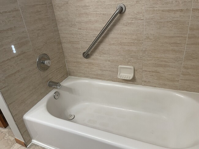 Building Photo - 5005 Meredeth St