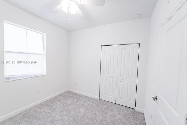 Building Photo - 2620 SE 28th Dr