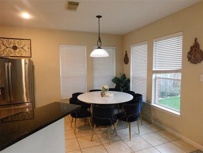Building Photo - 5527 Baron Ridge Ln