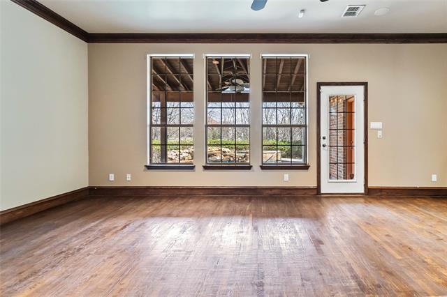 Building Photo - 11000 Southwyck Dr