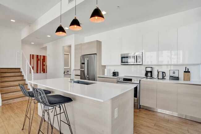 Building Photo - 1220 17th St