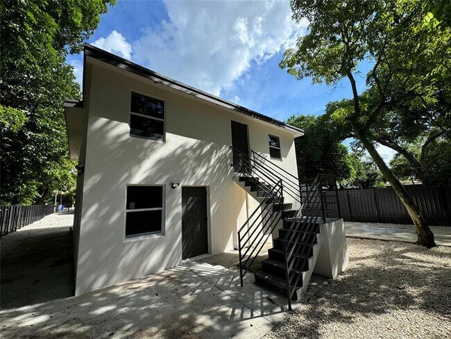 Building Photo - 136 NE 60th St