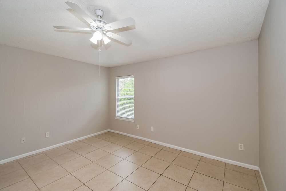 Building Photo - 3341 Volley Dr