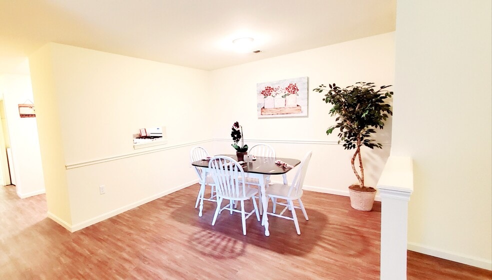 Building Photo - 506 Lynnehaven Dr