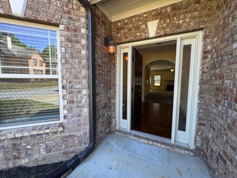 Building Photo - 2640 Tyler Bay Ln