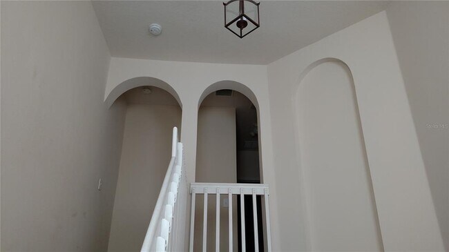 Building Photo - 30105 Mossbank Dr