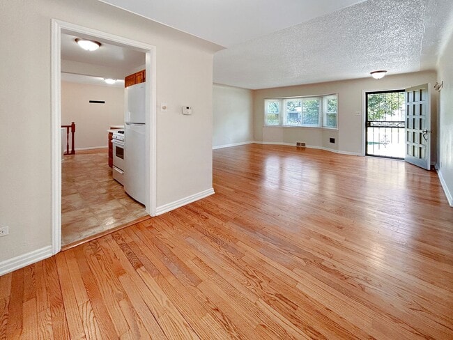 Building Photo - $0 DEPOSIT OPTION! UNIVERSITY PARK/DU, BEAUTIFUL RANCH HOME, 3 CAR GARAGE, HARDWOOD FLOORS, SOLAR...