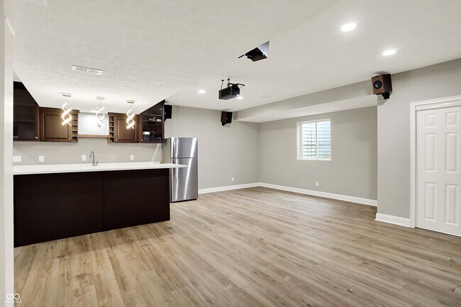 Building Photo - 13720 Akers Dr