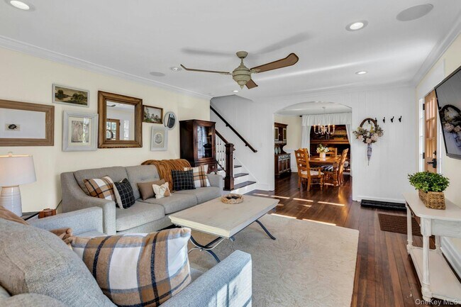 Building Photo - 105 Academy St