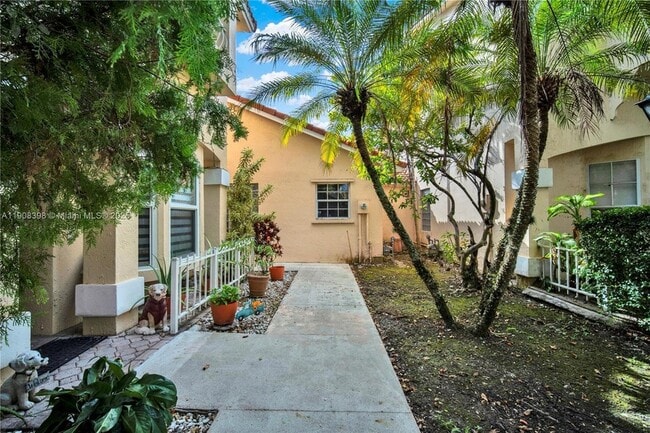 Building Photo - 11037 SW 152nd Ct