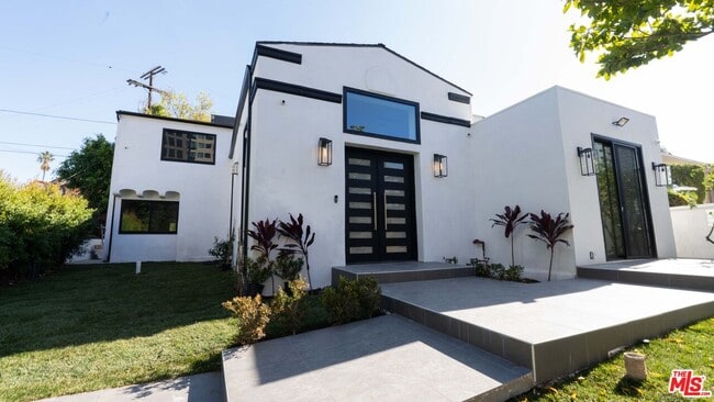 Building Photo - 10520 Ashton Ave