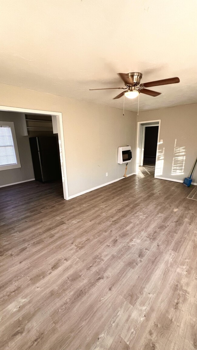 Building Photo - 2333 SW 38th St