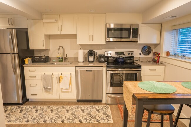 Building Photo - 2419 1st Ave W