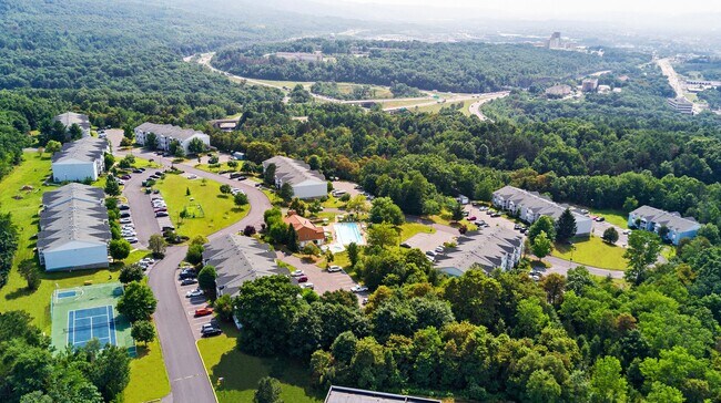 Building Photo - Fully Furnished Two Bedroom Contemporary S...