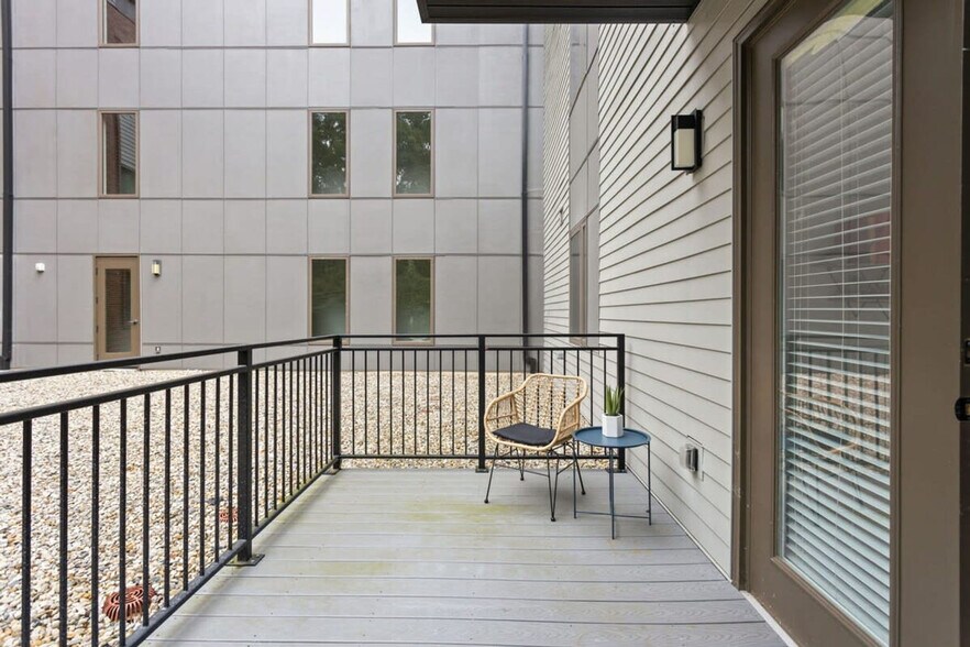 Building Photo - 5858 N College Ave