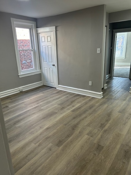 Building Photo - 217 Parker Ave